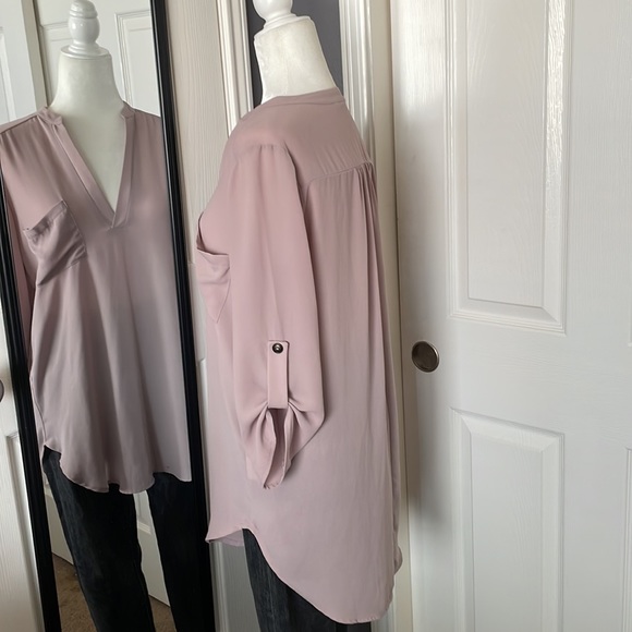 Lush drapery tunic top in blush - Picture 4 of 9